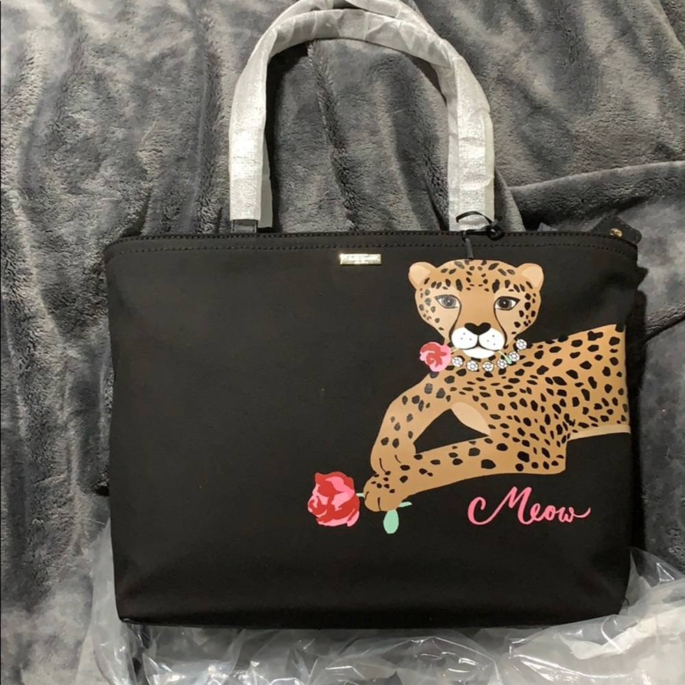 Canvas bag with key chain, coin purse and wallet